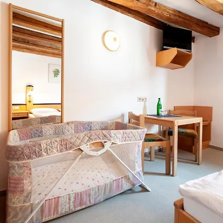 Gaestezimmer Im Weingut Wolf