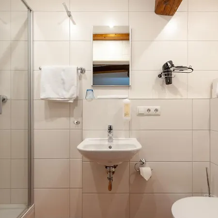 Gaestezimmer Im Weingut Wolf 3* Großkarlbach