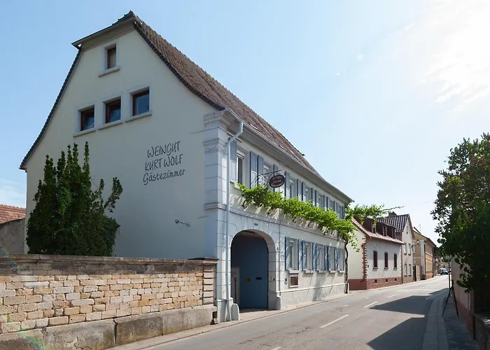 Bed & Breakfast Gaestezimmer Im Weingut Wolf